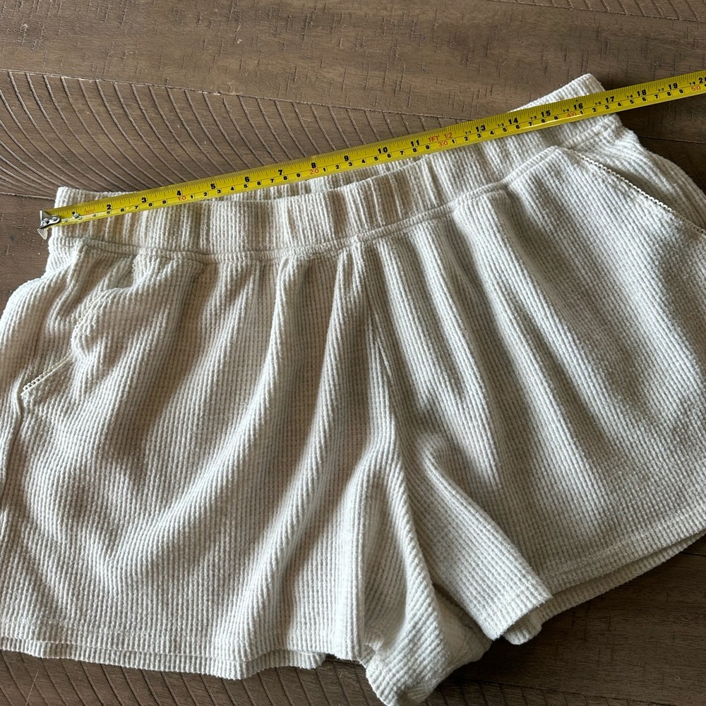 Aerie Cream Waffle Knit Pull On Lounge Shorts Detailed Pockets size XL - Picture 6 of 12